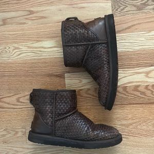 Dark brown men’s limited edition leather uggs size 8